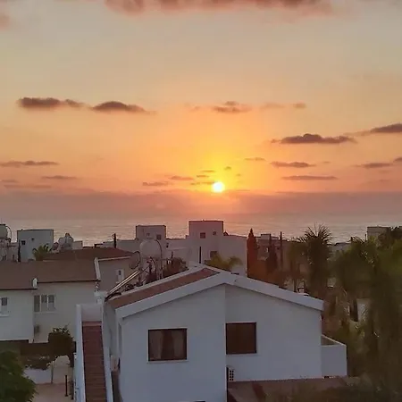 260 M To Beach, Sea&sunset View Terrasa Apartment Klorakas